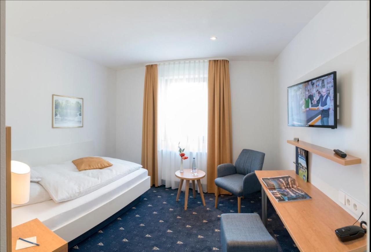 Hotel Adler Post Schwetzingen Kültér fotó